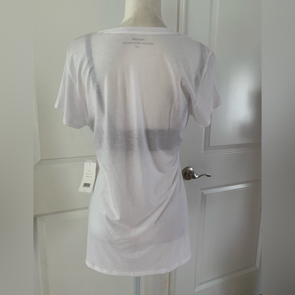 VINCE Essential Crewneck Tee. Size L. MSRP $80 - Picture 10 of 13